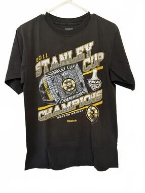 Reebok 2011 Stanley Cup Champions Boston Bruins T-Shirt nsize Medium